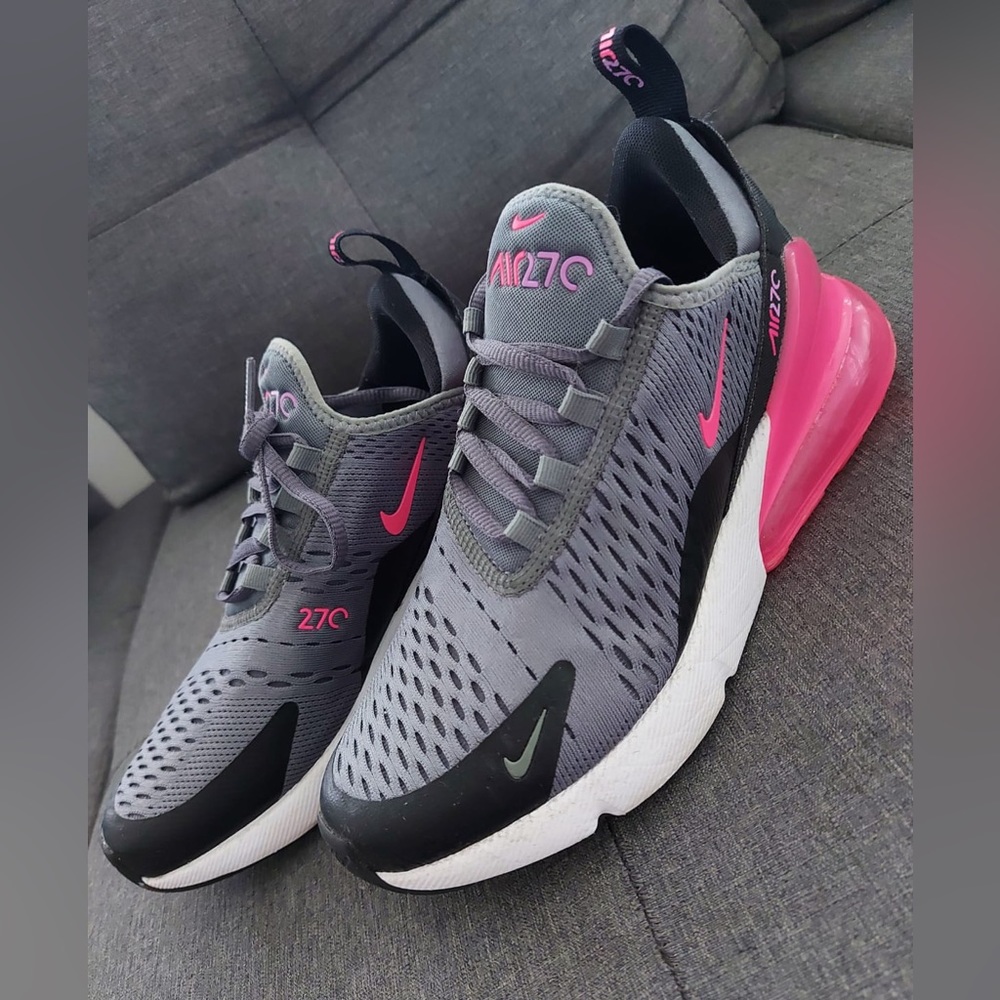 Nike air max 270 very good condition no box included size 5.5 they run big